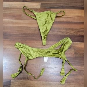 NWT Victoria's Secret 2 Piece Garter Set Size S